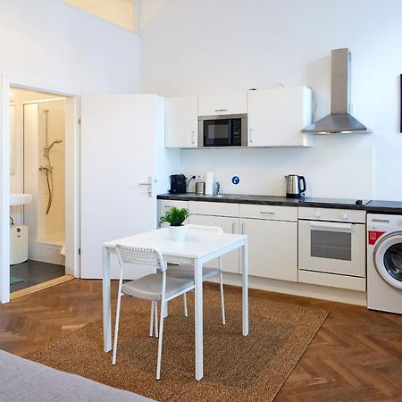 Nice Studio Close To Metro III Viena Exterior foto