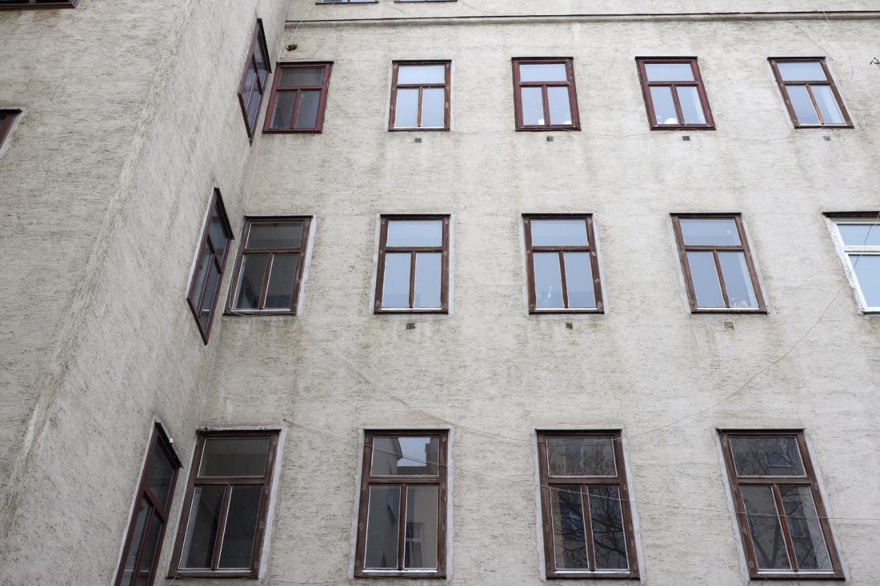 Nice Studio Close To Metro III Viena Exterior foto
