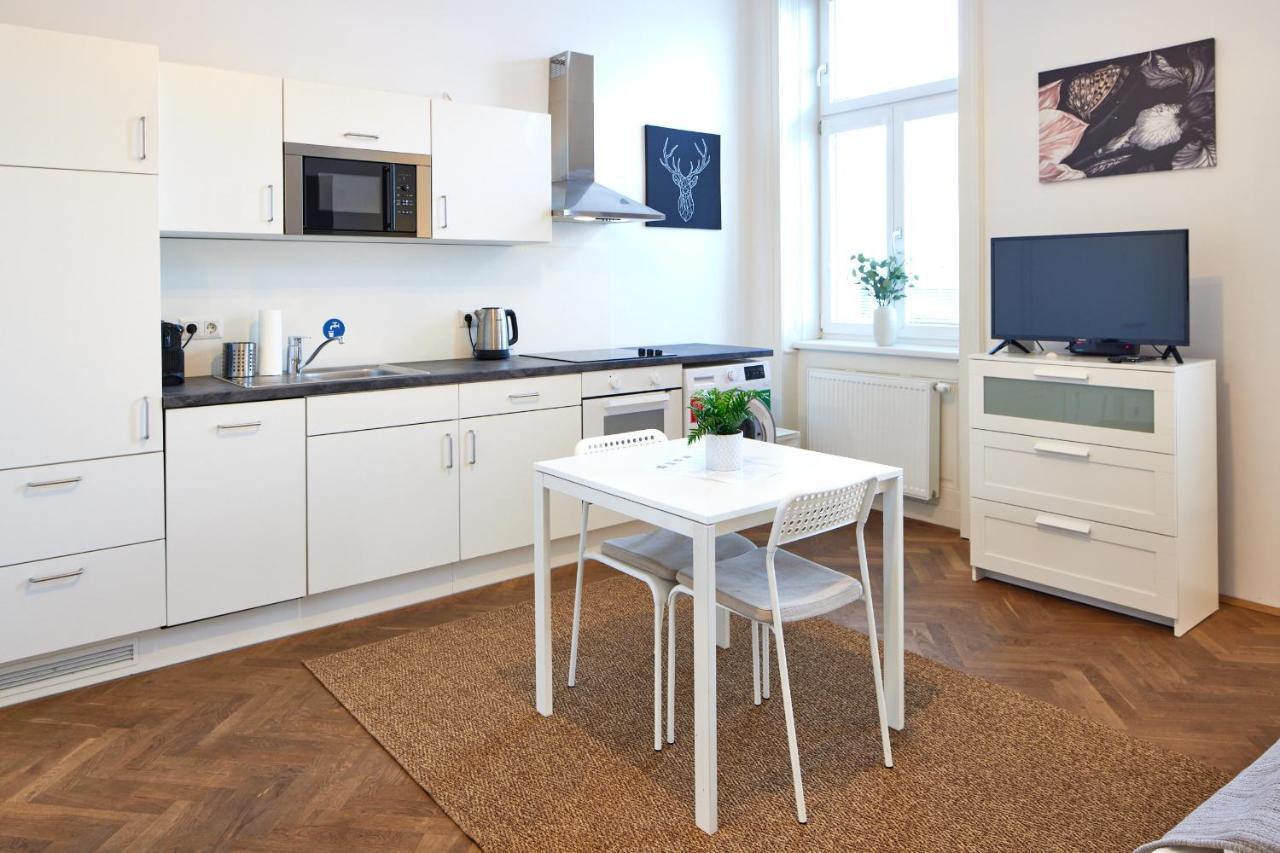Nice Studio Close To Metro III Viena Exterior foto
