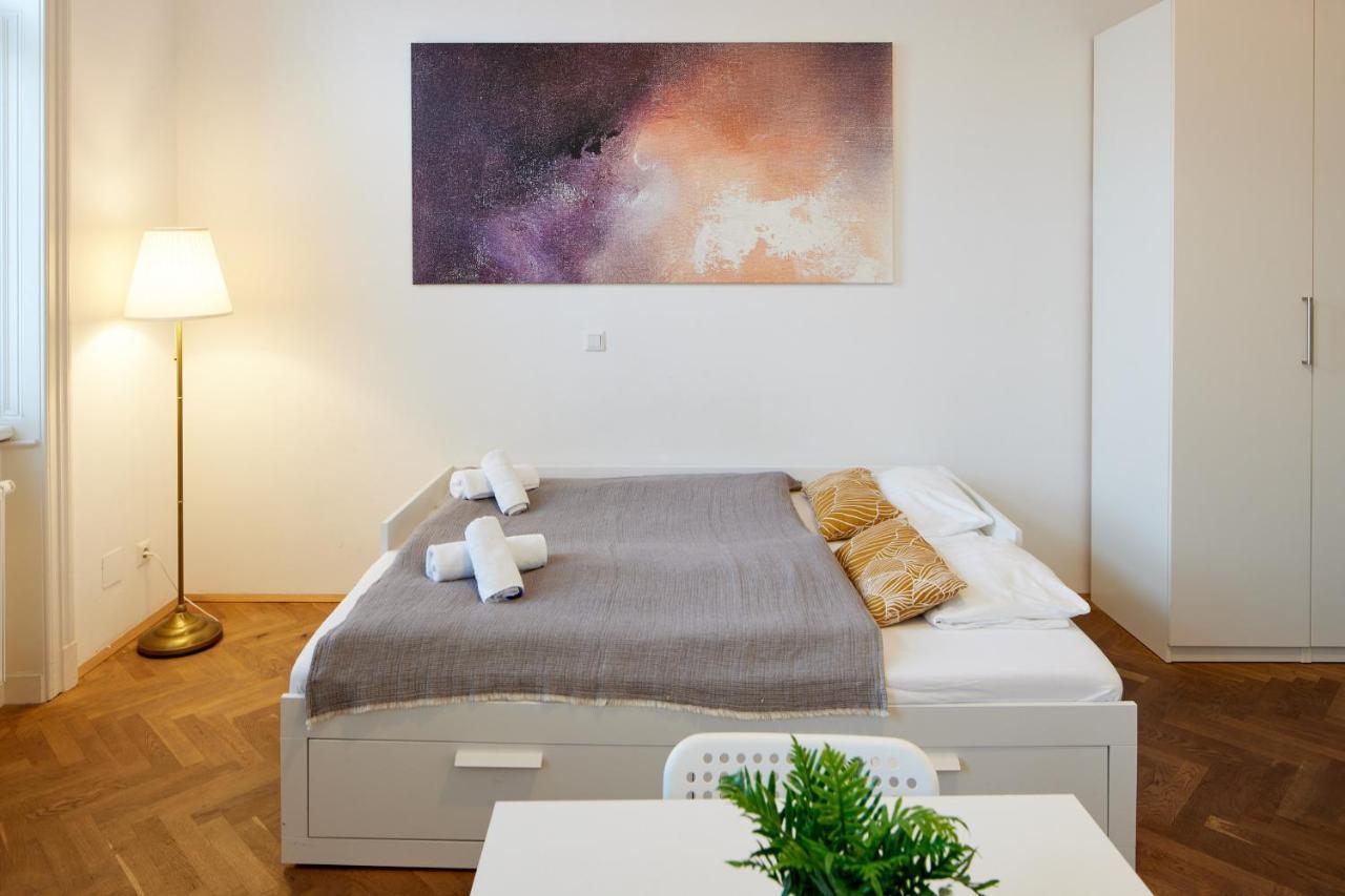 Nice Studio Close To Metro III Viena Exterior foto